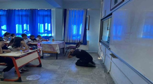 Muğlada öğrenci ve öğretmenlere afet farkındalık eğitimi verildi