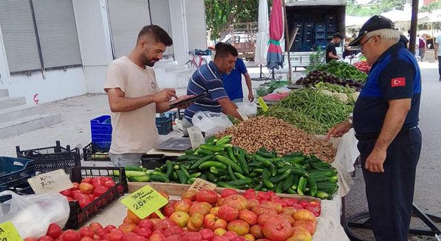 Osmaniye Belediyesi, Fiyat Kontrolü ve İlaçlama Çalışmalarını Sürdürüyor