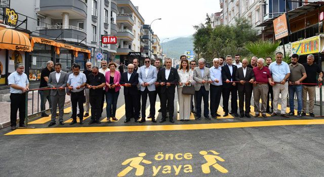 Osmaniye Belediyesi, Kafeler Caddesi'ni Yeniledi