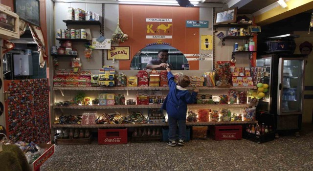 (Özel) Bu bakkalı ziyaret edenler 90lara gidiyor