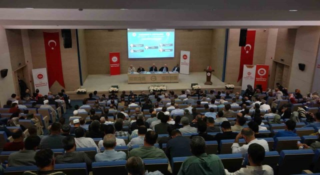 Peygamberimiz ve Şahsiyet İnşası konulu panel yapıldı