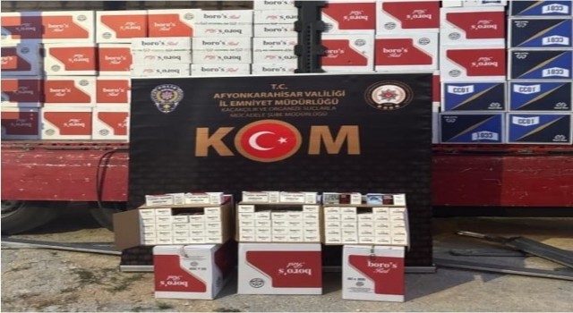 Polis kamyonda milyonlarca boş makaron ele geçirdi