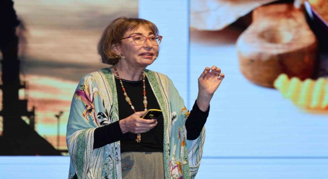 Sağlıklı yaş almanın geleceği Pure Health Science Summitte ele alındı