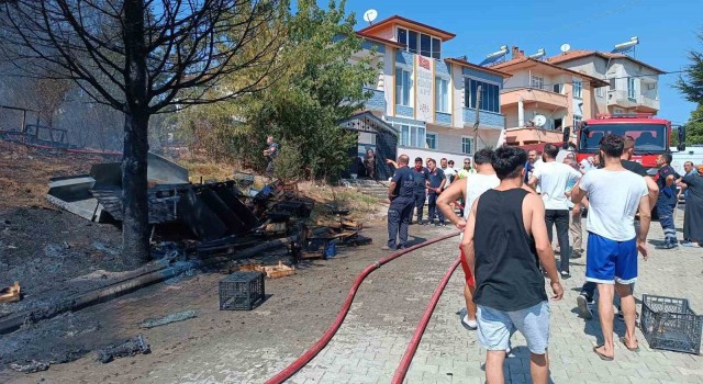 Samsunda plastik kasa yangını