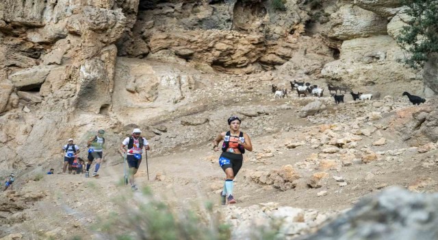 Sporcular, Mersinin antik tarihi ve eşsiz doğasında koştu
