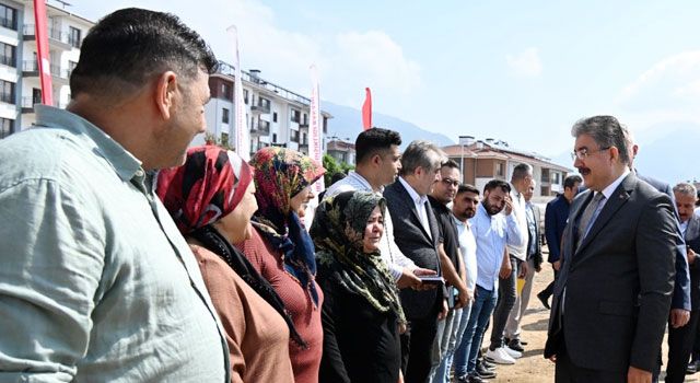 Vali Yılmaz, Düziçi'de Deprem Konutlarını İnceledi