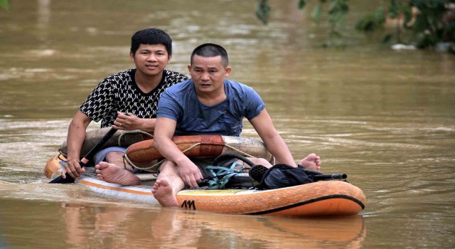 Vietnamı vuran Yagi Tayfununda can kaybı 127ye yükseldi