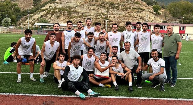 Yeşil Cephe Taraftarlar Grubu, Bahçespor'a Tatlı İkramında Bulundu