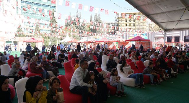 10 Bini Aşkın Çocuk Cumhuriyet Panayırı’nda Buluştu