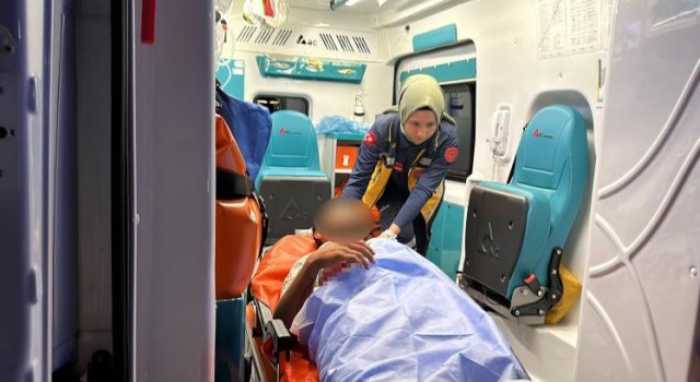 Aksarayda bıçaklı kavga: 1 yaralı