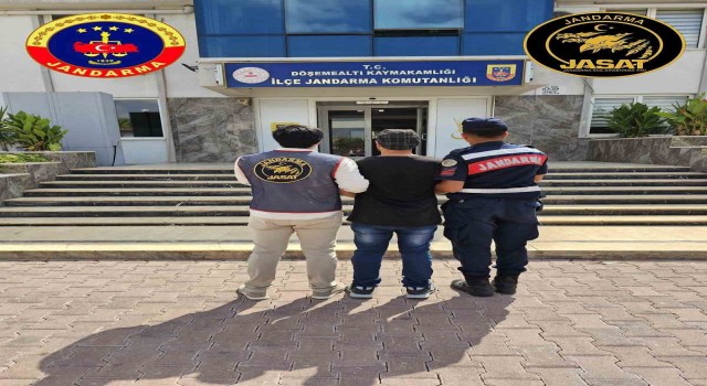 Antalyada 1 günde 93 aranan şahıs yakalandı