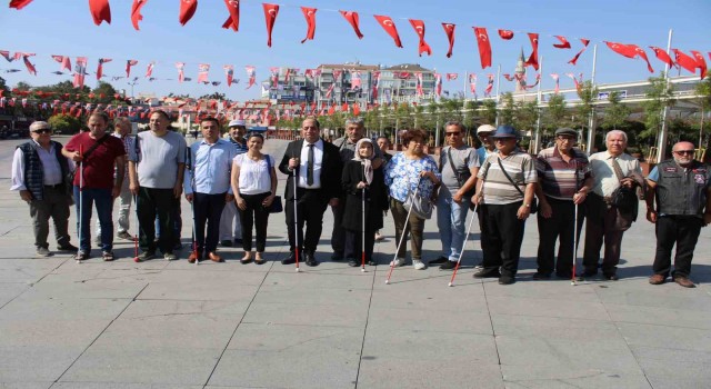 Aydında beyaz bastonun önemine dikkat çekildi