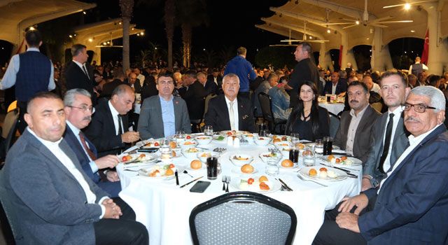 Başkan Karalar, Muhtarlar Günü’nde Muhtarlarla Bir Araya Geldi