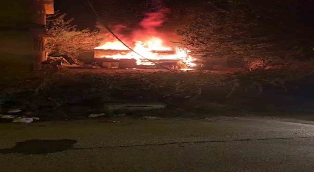 Batmanda ahır yangını