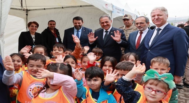 Bingölde TÜBİTAK 4007 Bilim ve Teknoloji Şenliği başladı