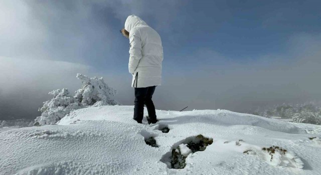 Bolunun yükseklerinde kar kalınlığı 15 santimetreye ulaştı