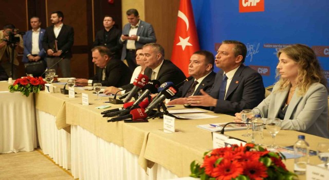 CHP Genel Başkanı Özel: Parka havuza yola sigara atılınca da füze atılmış gibi zarar veriyor