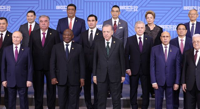 Cumhurbaşkanı Erdoğan BRICS Liderler Zirvesi'nde Aile Fotoğrafı Çekimine Katıldı