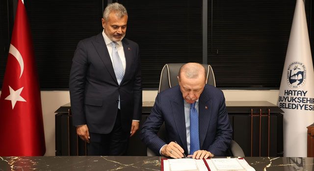 Cumhurbaşkanı Erdoğan Hatay Büyükşehir Belediyesini Ziyaret Etti