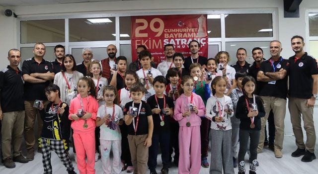 Cumhuriyet Bayramı Satranç Turnuvası Tamamlandı