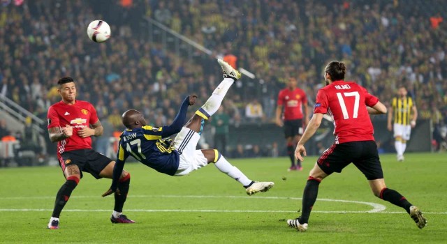 Fenerbahçe, 8 yıl sonra Manchester Unitedı konuk edecek