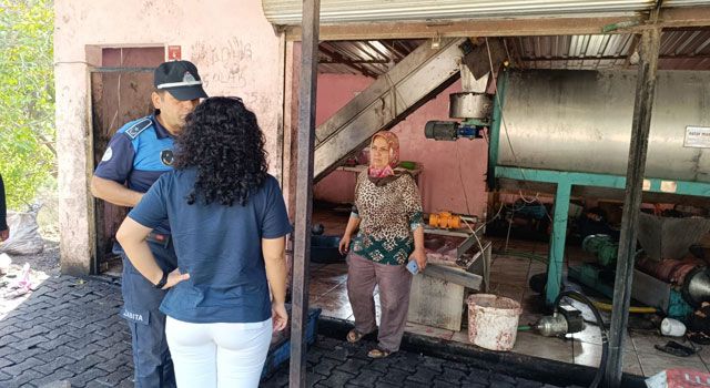 Hatay Büyükşehir Belediyesi'nden Nar Ekşisi Üretim Tesislerine Denetim