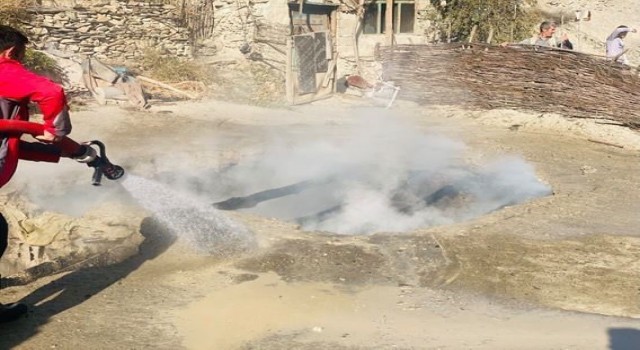 Kırıkdağdaki ev yangınına itfaiye müdahale etti