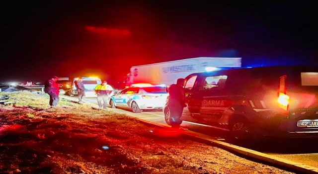 Konyada otomobil kontrolden çıktı: 4 yaralı