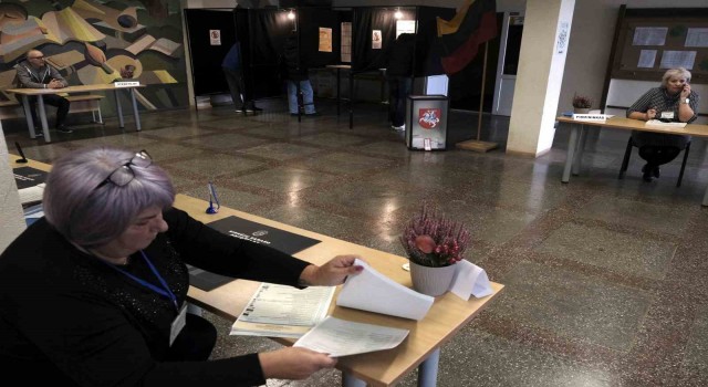 Litvanyada parlamento seçimlerinin galibi Sosyal Demokrat Parti oldu