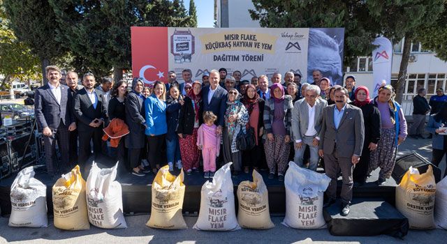 Mersin Büyükşehir Belediyesi'nden Gülnarlı Üreticilere Destek