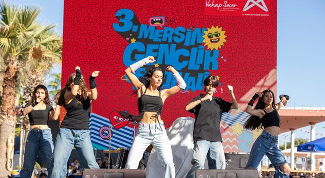 Mersin Gençlik Festivali Coşkuyla Başladı