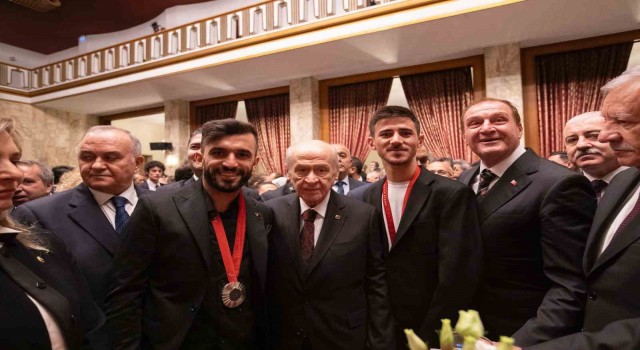 MHP Lideri Bahçeli, Başkan Metin Şahini kabul etti