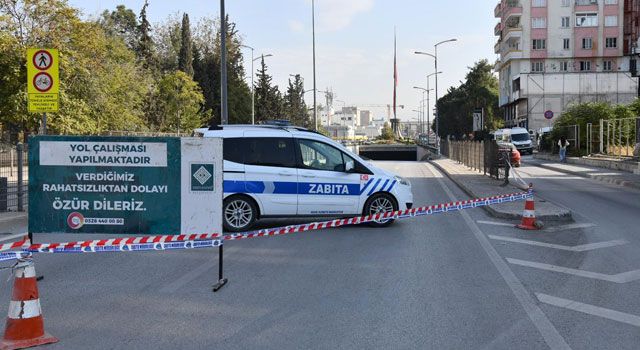 Osmaniye'de Devlet Bahçeli Alt Geçidi Trafiğe Kapatıldı