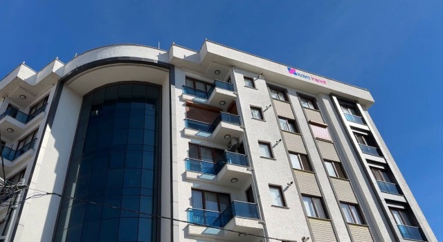 Pendikte feci olay: Down sendromlu genç, 40 günlük bebeği camdan attı