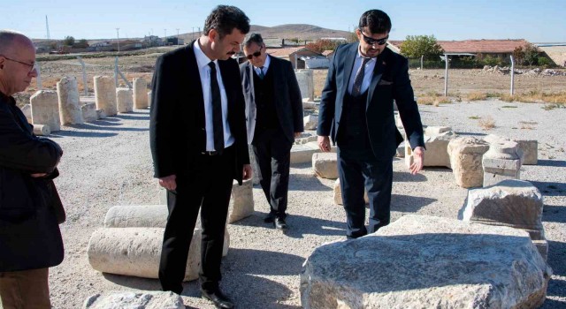 Rektör Yılmaz: Savatra Antik Kentindeki çalışmalar önemli