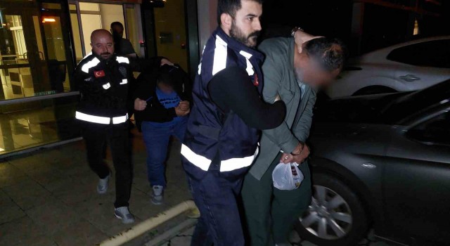 Sahte çekle panelvan araç satın alan 2 kişi tutuklandı