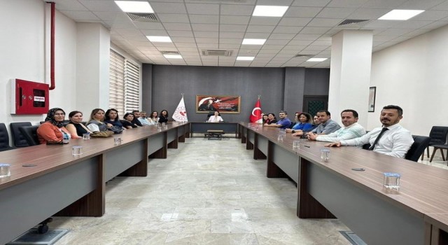 Seydikemerde ‘Kitap kurdu öğretmenim projesi başladı