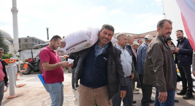 Sındırgıda Süt Otu tohumları çiftçiyle buluştu