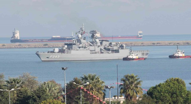 TCG Yıldırım Fırkateyni Samsunda