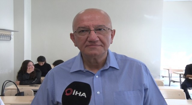Üniversite hayalinden hiç vazgeçmedi, 54üncü yaş gününde bölüm birincisi olarak mezun oldu