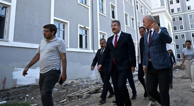 Vali Yılmaz, Cebelibereket Erkek Öğrenci Yurdu İnşaatında İncelemelerde Bulundu