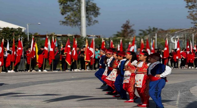 Yalovada Cumhuriyetin 101. yılı coşkuyla kutlandı