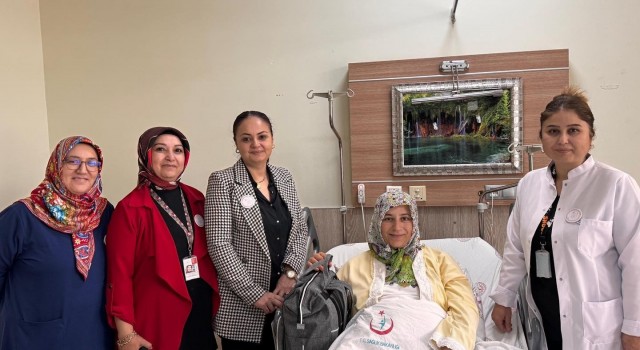 Yenidoğan bebeklerin ilk hediyeleri Niğde Belediyesinden