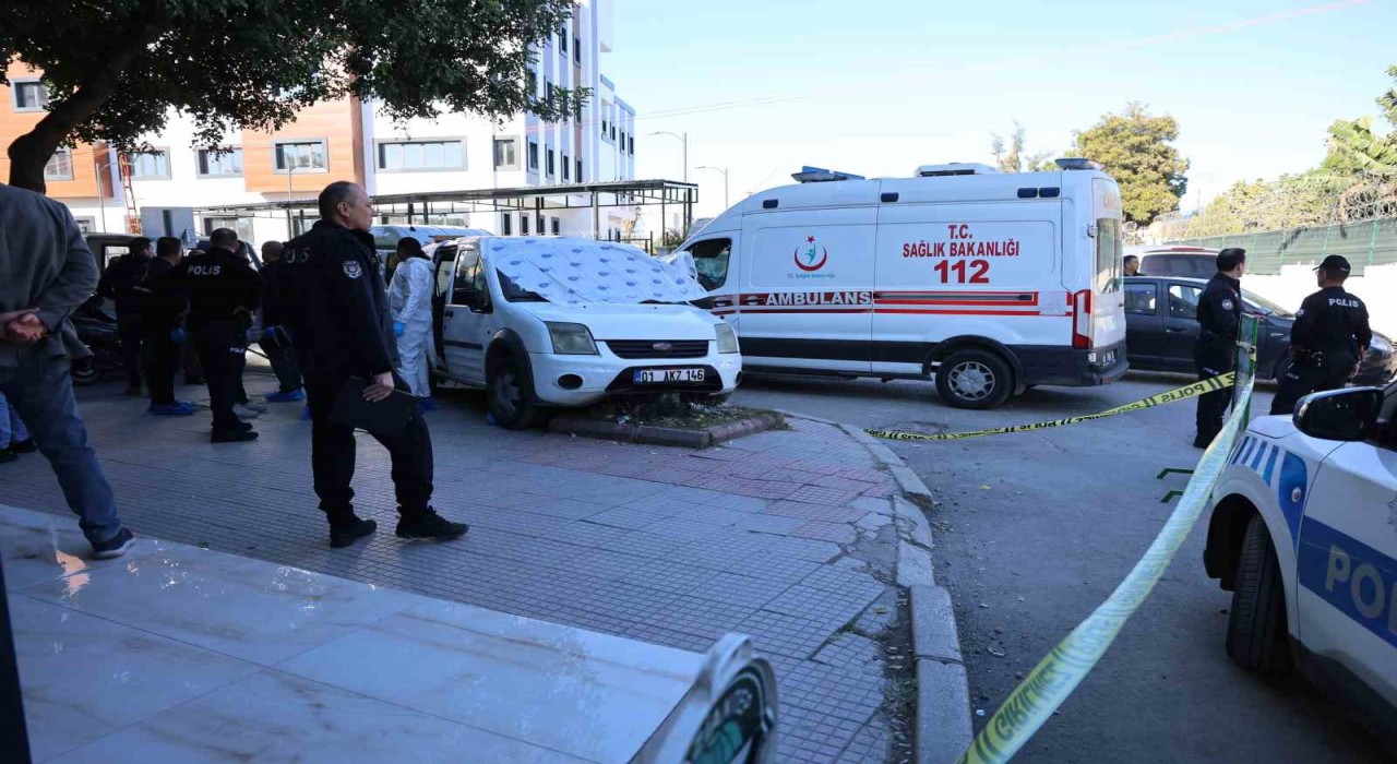 Adanada bir kadın nişanlanan eski sevgilisini öldürüp intihar etti