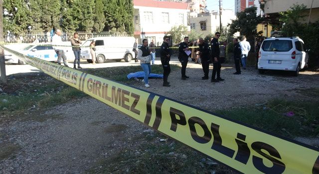 Adana’da Ekmek Almaya Çıkan Kadın Boş Arazide Ölü Bulundu