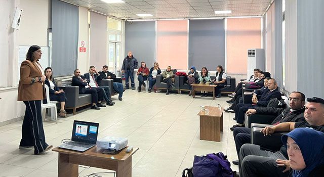 Adana’da Otobüs Şoförlerine "Toplumsal Cinsiyet Eşitliği" Eğitimi