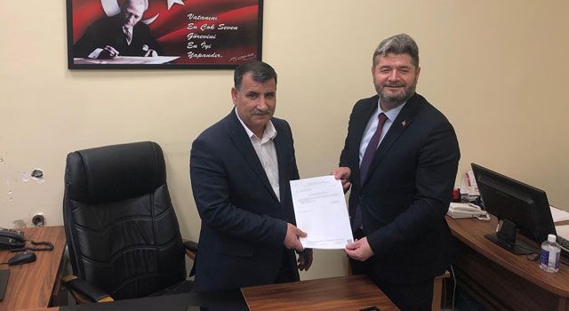 AK Partili Karaca Mazbatasını Aldı