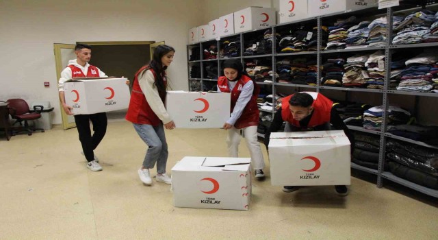 Amasya Kızılay Butikten 3 yılda 15 binden fazla üniversiteliye kıyafet desteği