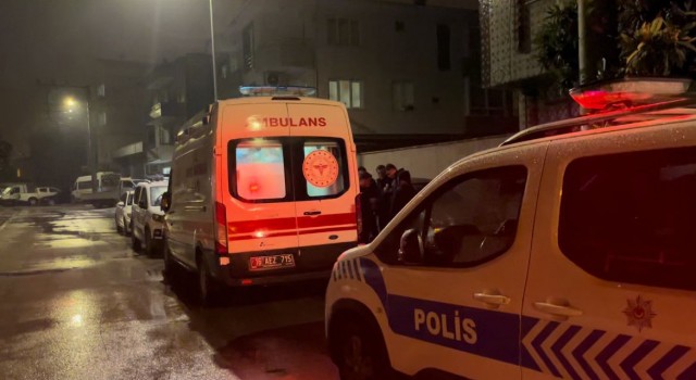 Arkadaşıyla tartıştı, cama attığı yumruk bileğini kesti