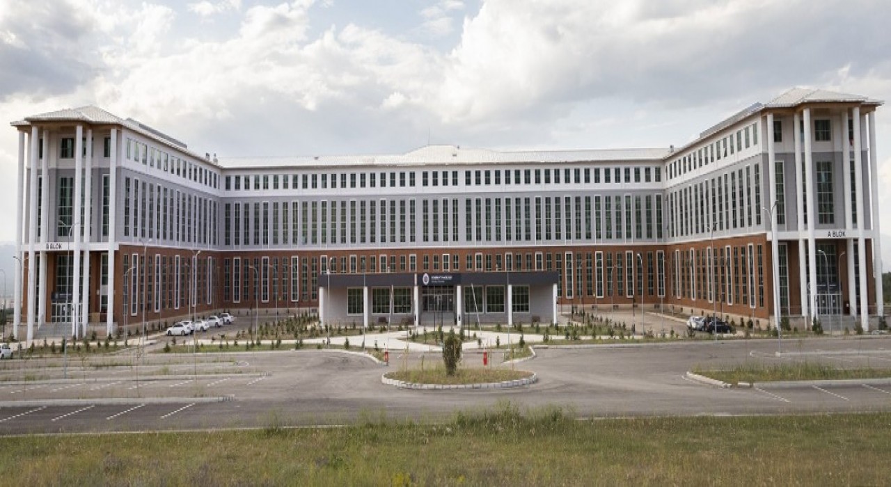 Atatürk Üniversitesi Edebiyat Fakültesinde 10 program akredite edildi
